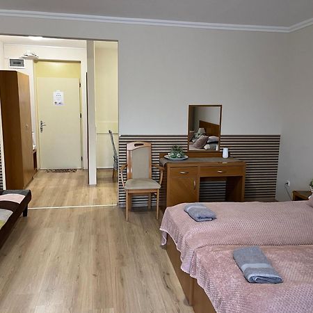 Brookforest Apartman Hajdúszoboszló Eksteriør billede