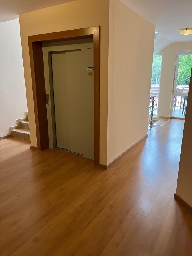 Brookforest Apartman Hajdúszoboszló Eksteriør billede