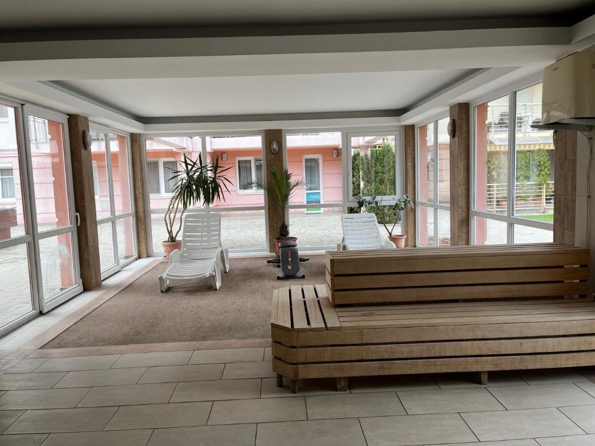 Brookforest Apartman Hajdúszoboszló Eksteriør billede